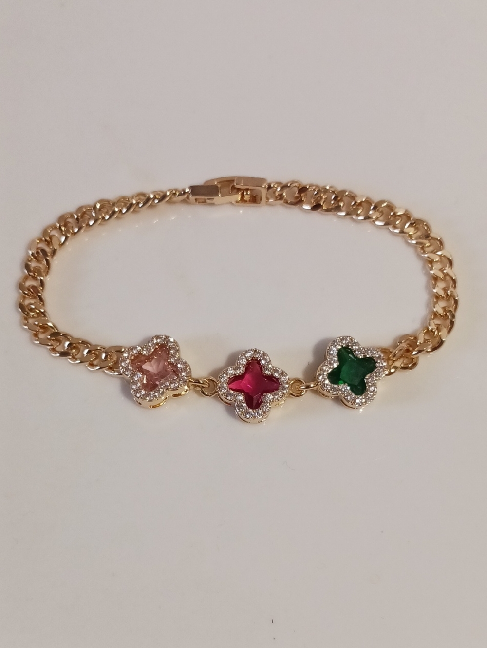 Gold Chain Bracelet with Pink, Red, and Green Clover Accents ⚜️💐⚜️